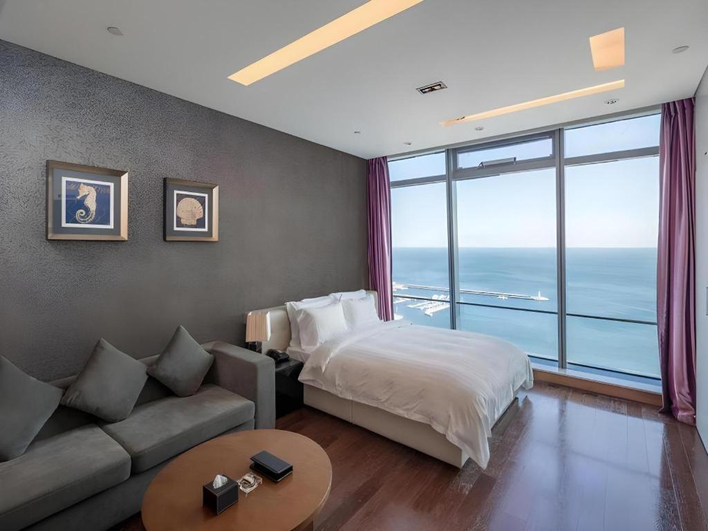 Grand Madison Qingdao Harbour-View Central（Former Qingdao Farglory Hotel） Eksteriør billede